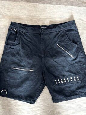 Hot Topic Black Studded Zipper‎ 7" Shorts Men's Size 36